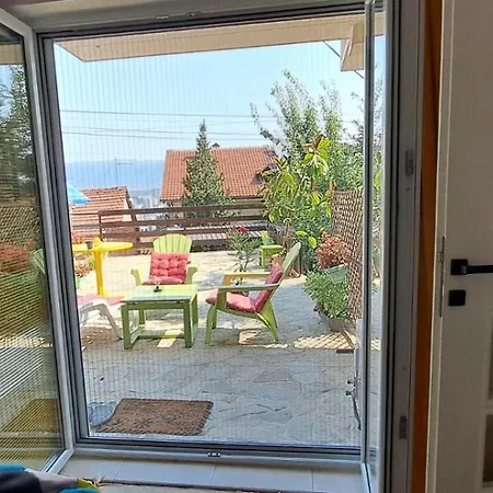 Lägenhet Lovely Place With A View Of Skopje