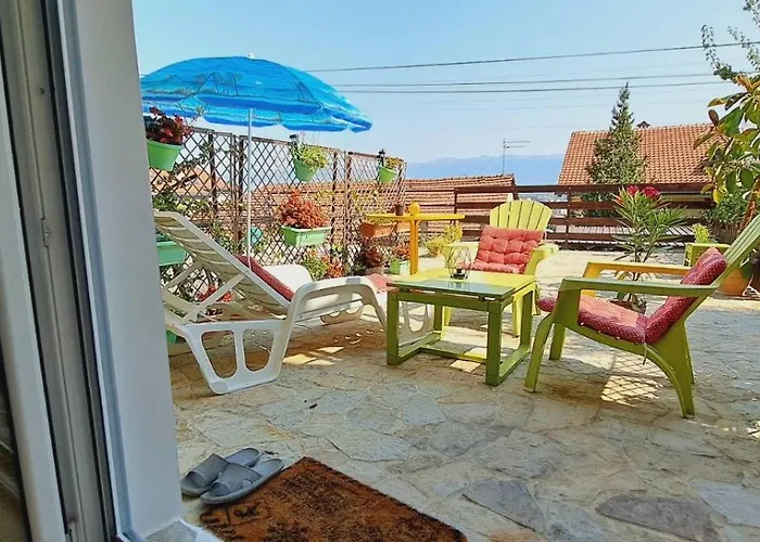 Lovely Place With A View Of Апартаменты *